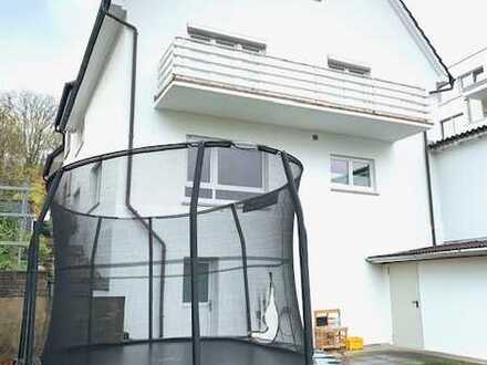 Einfamilien-Doppelhaushälfte mit Garten in zentraler Wohnlage