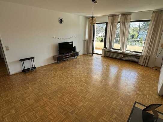 Schöne 2 Zimmer Wohnung mit Balkon
