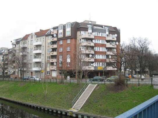 Stellplätze/Tiefgarage in Neukölln Teupitzer Str./ Ecke Kiehlufer