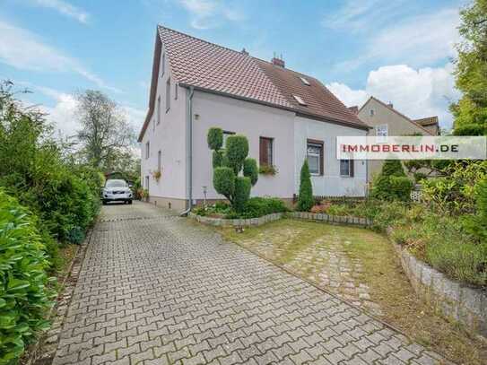 IMMOBERLIN.DE - Brillant ausgebautes Haus mit Gartenparadies in harmonischer Lage