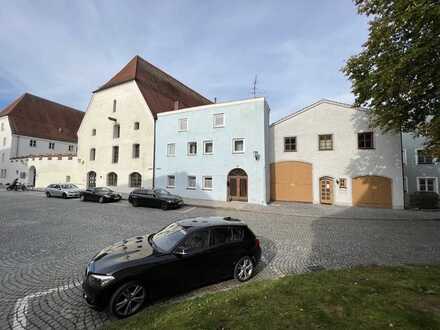 Herrliche, helle Büroräume schön ausgestattet, in einem gepflegten Altstadthaus nahe Stadtplatz