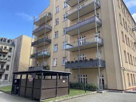 tolle 2 Zimmer-Wohnung mit Loggia im ehemaligen Ringmessehaus