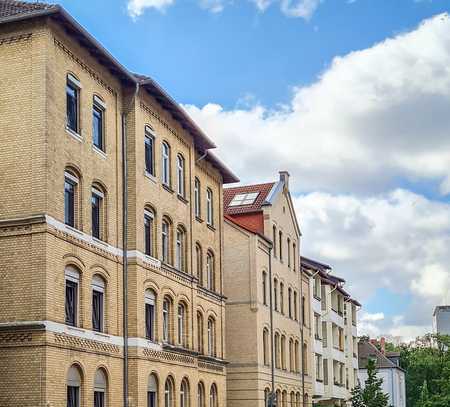 Hochwertig sanierter Altbau in ruhiger Traumlage nähe Uni, Premiumküche und neues Bad, Garten