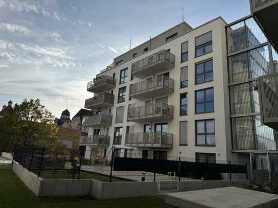 Helles Apartment mit Balkon, EBK und Stellplatz