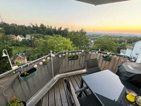 2 ZKB Wohnung mit Balkon und toller Aussicht