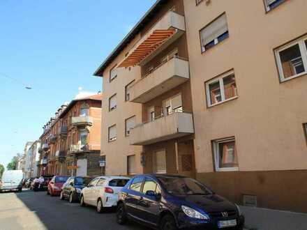 Helle, urbane 2-Zimmer-Wohnung mit Balkon und Tageslichtbad