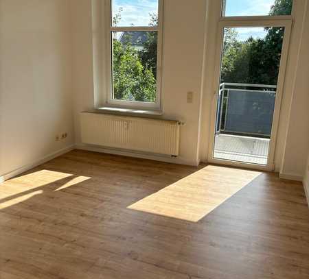 Hüsche 3 Raumwohnung mit großem Balkon