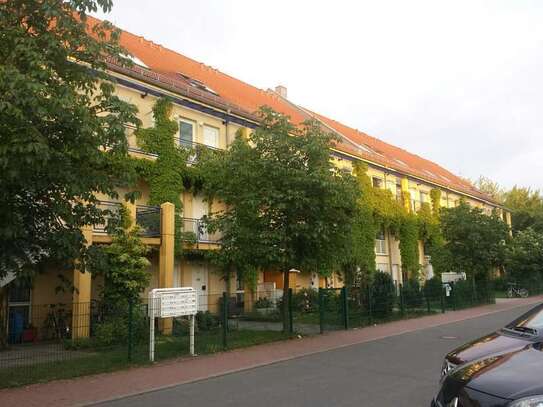 2-Zimmer Wohnung mit Stellplatz und Balkon