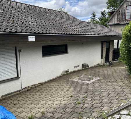 Schönes Einfamilienhaus mit Einliegerwohnung und Pool in Zimmern-Horgen