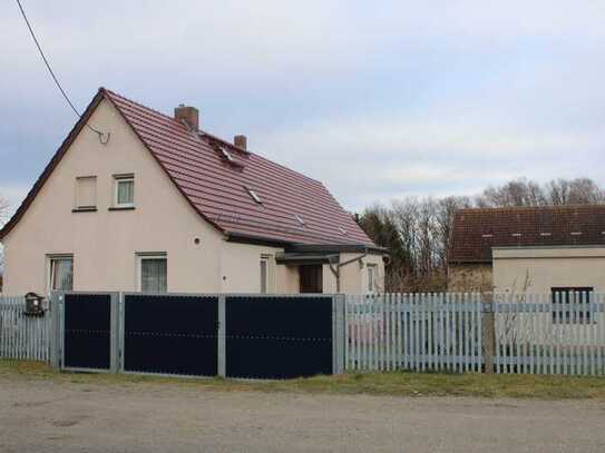 Einfamilienhaus mit Ausbaupotenzial im DG, Scheune, NG und weitläufiges Grundstück am Rand der Düben