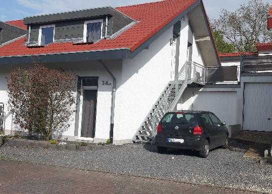 nicht alltägl Eigentumswohnung: Erdgeschosswohnung mit Garten, eig. Eingang und Garage