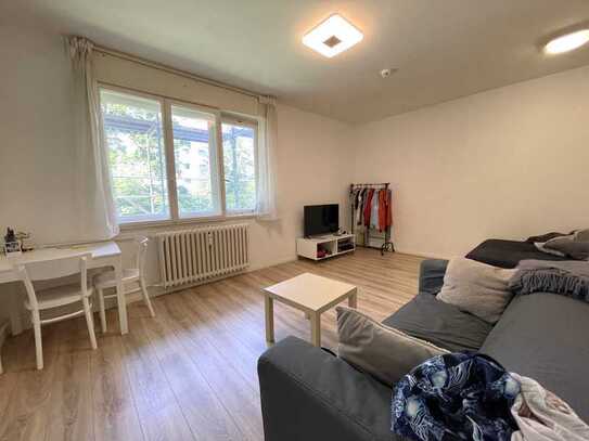 +++ Bezugsfrei und vollständig saniertes 1-Zi. Apartment in ruhiger Lage +++