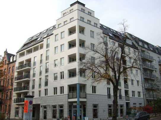 *Kaßberg-2 Zimmer-Einbauküche-Balkon-Stellplatz !