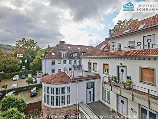 WOHLFÜHLWOHNEN ÜBER DEN DÄCHERN - MODERNE 2-ZIMMER-MAISSONETTEWHG IN TOP LAGE MIT LOGGIA+STELLPLATZ