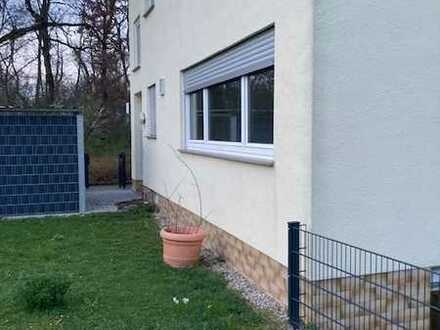 Komplett sanierte Souterrainwohnung mit Gemeinschaftsgarten