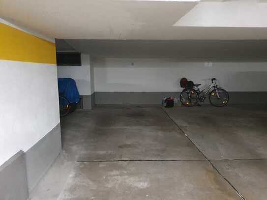 Tiefgaragenstellplatz in Planegg zu vermieten