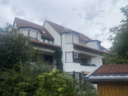 Große Familienwohnung mit Balkon und Stellplatz