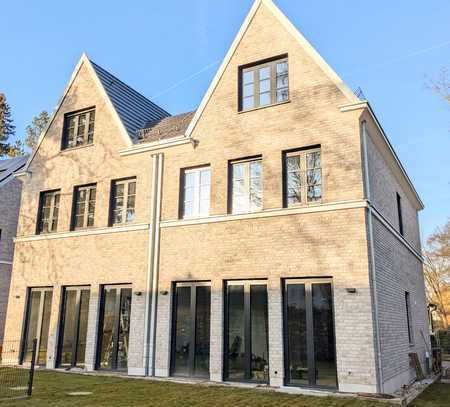 Provisionsfrei Erstbezug Architektenhaus: 6-Zi-Doppelhaushälfte in Kleinmachnow mit Design-EBK