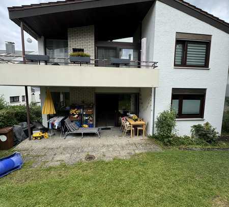 Sonnig 3-Zi-Wohnung in ruhiger Halbhöhenlage mit Südterrasse und alleiniger Gartennutzung