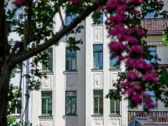 Schöne Dachgeschosswohnung in ruhiger Lage am Fluss