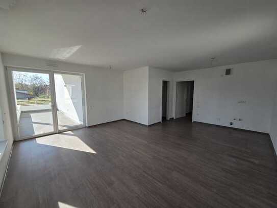 Helle 2,5-3-Zimmer-Wohnung mit Balkon, barrierearm, Hochparterre