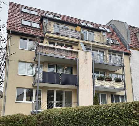 3 Zimmer-Wohnung mit Balkon und Pkw-Stellplatz