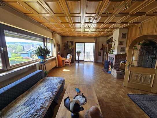 5-Zimmer-Wohnung, Gartenbenutzung, Kamin und großen Balkon - Montabaur 2 Km