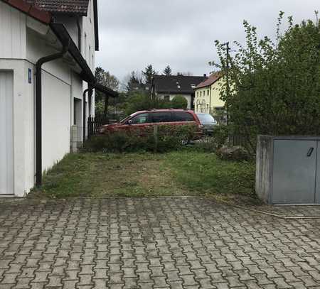 IDEAL AUCH FÜR CAMPER: AUSSENSTELLPLATZ in Puchheim zu vermieten