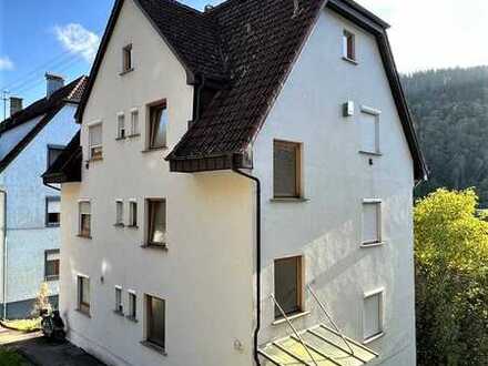 3-Zimmer-Wohnung in Schramberg - renovierungsbedürftig