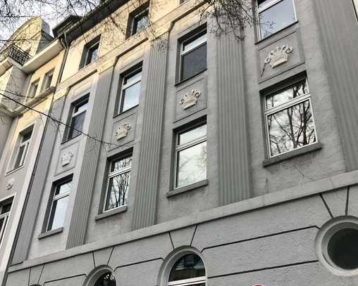 Erstbezug nach Sanierung: Dachterrassen-Wohnung im Altbau mit Parkblick in Flingern-Nord