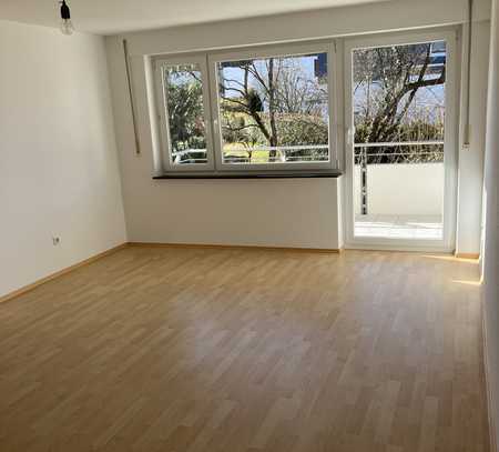 Schöne, helle 3-Zimmerwohnung mit Balkon u. EBK in Rottweil