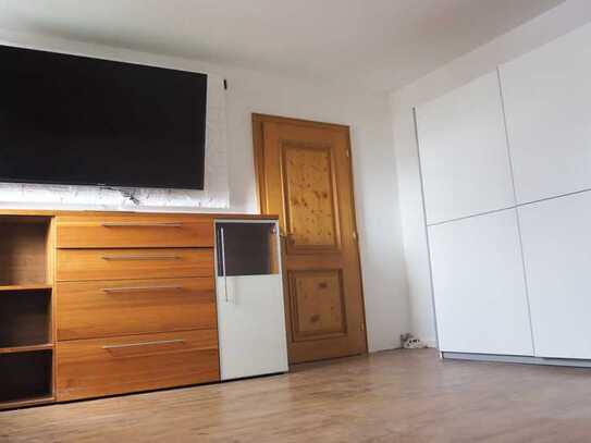 Schöne Dachgeschosswohnung 55 m², 2-Zi.