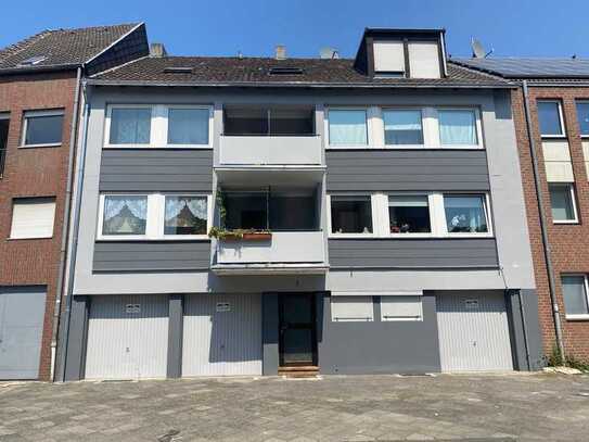*Dachgeschosswohnung in zentraler Wohnlage zu vermieten*