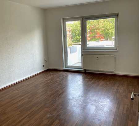 Renovierte 3,5-Zimmer-Wohnung mit Balkon und Einbauküche in Gelsenkirchen Berger Feld