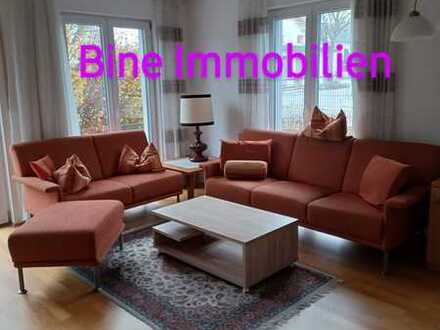 **Sehr helle und zentral gelegene vollmöblierte Erdgeschosswohnung**