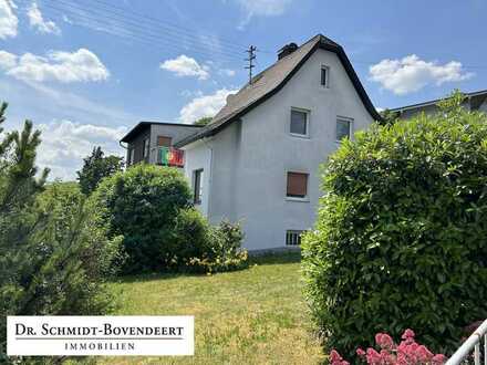 Kapitalanleger aufgepasst! Vermietetes Zweifamilienhaus auf großzügigem Grundstück in Gebhardshain!