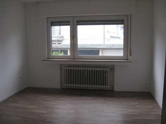 Kernsanierte und Modernisierte 2-Zimmer-Wohnung mit Balkon in Leverkusen