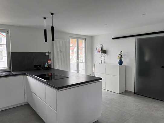 Moderne 3,5 Zimmer Maisonettewohnung mit Balkon, Terrasse und Gartenanteil