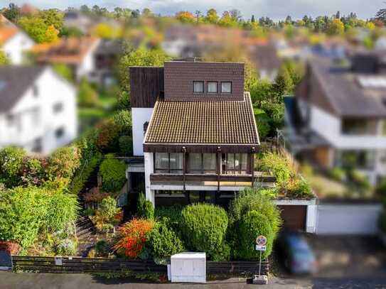 Großzügiges Einfamilienhaus mit Einliegerwohnung und unverbaubarem Stadtblick