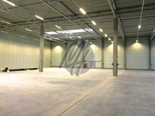 SCHNELL VERFÜGBAR ✓ 24/7-NUTZUNG ✓ Lager-/Logistikflächen (4.000 m²) mit Büro (200 m²) zu vermieten