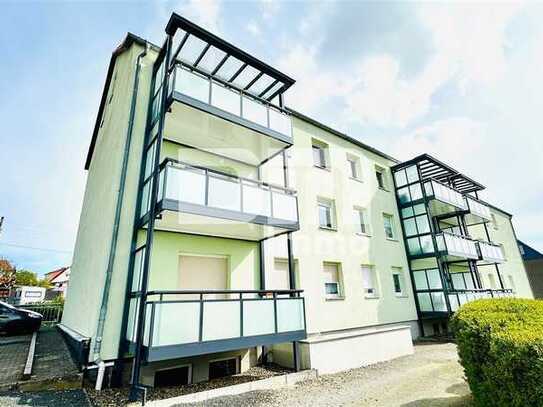 Schöne modernisierte 4 Zimmer Wohnung mit Balkon und Garage in gepflegter Wohnanlage