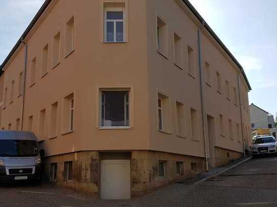 Hochwertig sanierte 2 Raum mit Terrasse