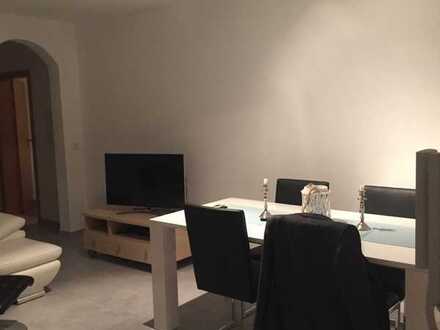 Gepflegte 2-Raum-EG-Wohnung mit Terrasse/Einbauküche und Autoabstellplatz in Heilbronn