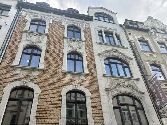 Möblierte geschmackvoll 2-Zimmer-Wohnung mit Balkon und Einbauküche in Köln Altstadt/Neustadt Nord