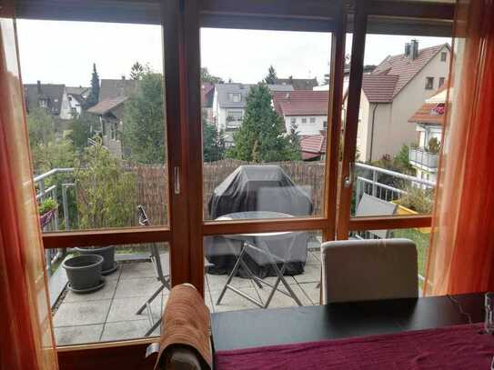 Teilmöblierte 2-Raum-Maisonette-Wohnung mit Balkon und Einbauküche in Stuttgart-Vaihingen