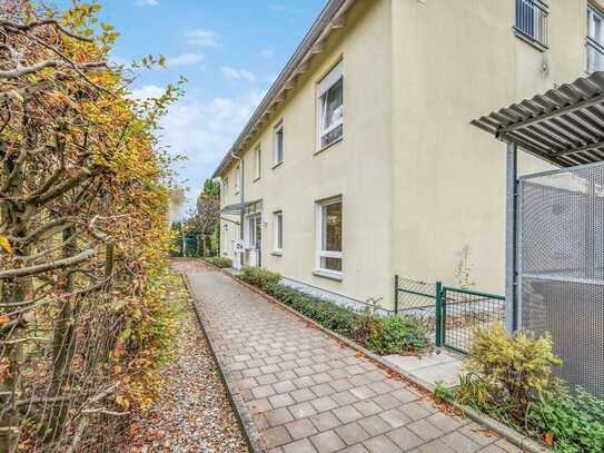 Augsburg-Antonsviertel: Frisch renovierte, leerstehende 3 ZKB EG-Wohnung mit großem Garten und TG