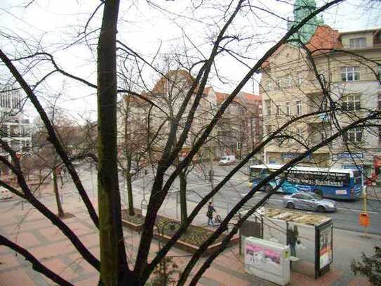 -DG-Wohnung mit Wannenbad, Dachterrasse u.Dachgarten-