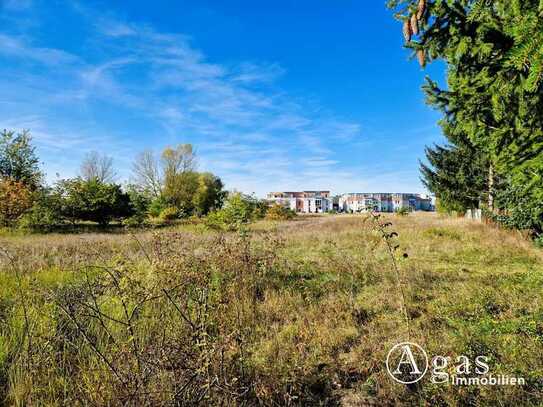 Großes Wohnungsbau- und Gewerbegrundstück in bester Lage von Finowfurt