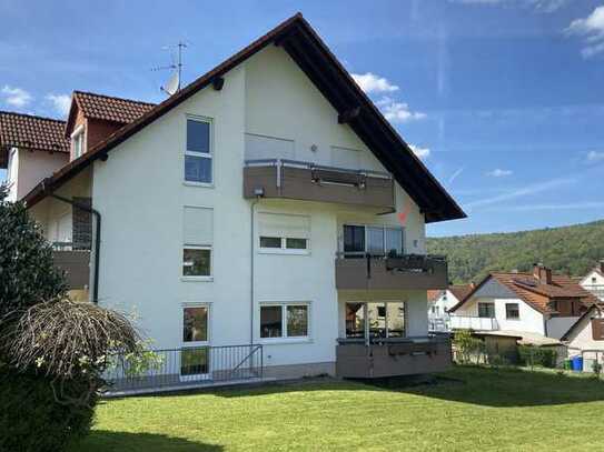 gepflegte 2-Raum-Wohnung in Reichenbach im 5 Familienhaus