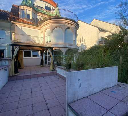 Ihr neues Zuhause-Renoviert mit großer Terrasse und Blick ins Grüne in sehr begehrter Lage